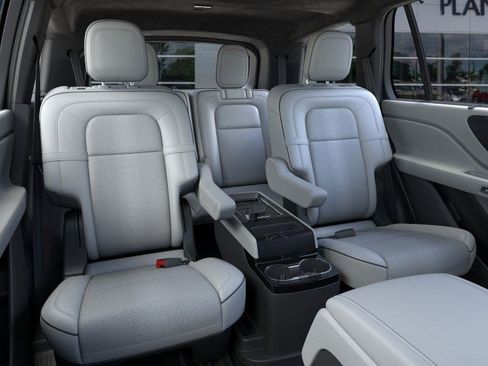 New 2026 Lincoln Aviator Black Label w/ Jet Appearance Package image 11