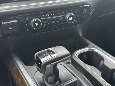 Used 2025 Chevrolet Silverado 1500 High Country AWD/4WD image 26