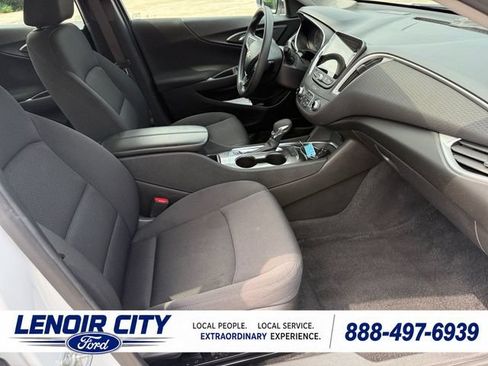 Used 2024 Chevrolet Malibu LT FWD image 13