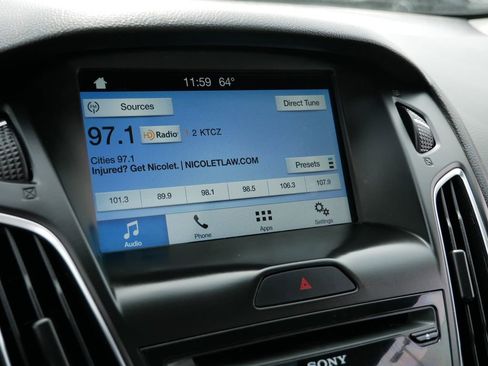 Used 2017 Ford Focus Titanium FWD image 23