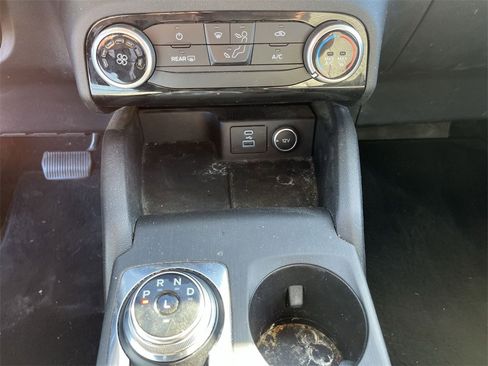 Used 2021 Ford Escape SE image 17