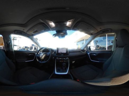 Used 2025 Toyota RAV4 XLE w/ Convenience Package image 44