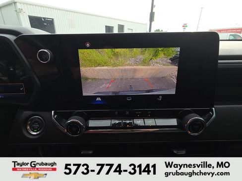 Used 2024 Chevrolet Colorado Trail Boss w/ Advanced Trailering Package AWD/4WD image 12