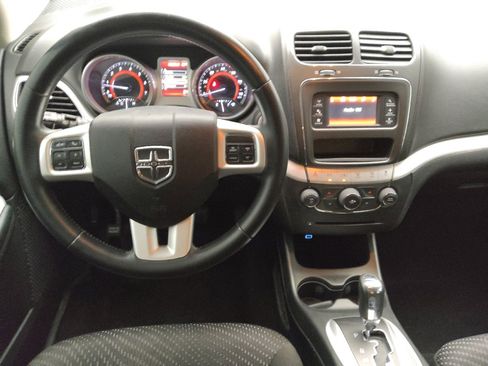 Used 2017 Dodge Journey SE w/ Flexible Seating Group FWD image 22