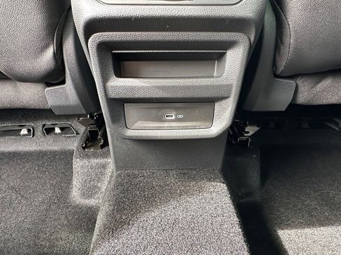 New 2025 Volkswagen Taos SEL AWD/4WD image 8