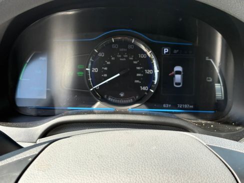 Used 2018 Hyundai Ioniq Blue FWD image 11