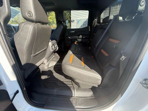 Used 2019 GMC Sierra 1500 AT4 w/ AT4 Premium Package AWD/4WD image 17