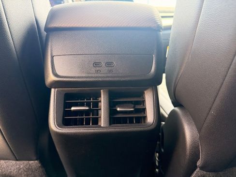 Used 2026 Chevrolet Equinox LT w/ Convenience Package II AWD/4WD image 24