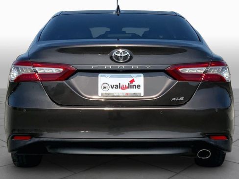 Used 2018 Toyota Camry XLE w/ Audio Package FWD image 5