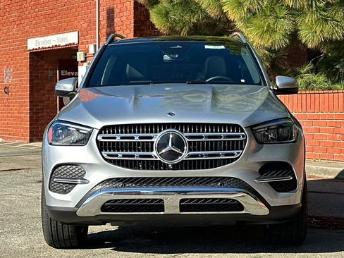 New 2025 Mercedes-Benz GLE 450 4MATIC image 9