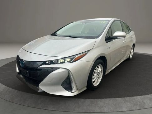 Used 2021 Toyota Prius Prime LE image 1