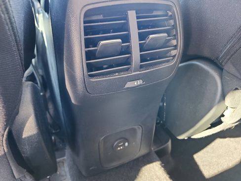 Used 2022 Ford Escape SE w/ SE Sport Appearance Package FWD image 13