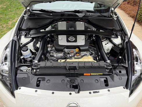 Used 2020 Nissan 370Z Coupe image 57