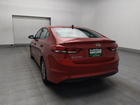 Used 2017 Hyundai Elantra SE FWD image 5