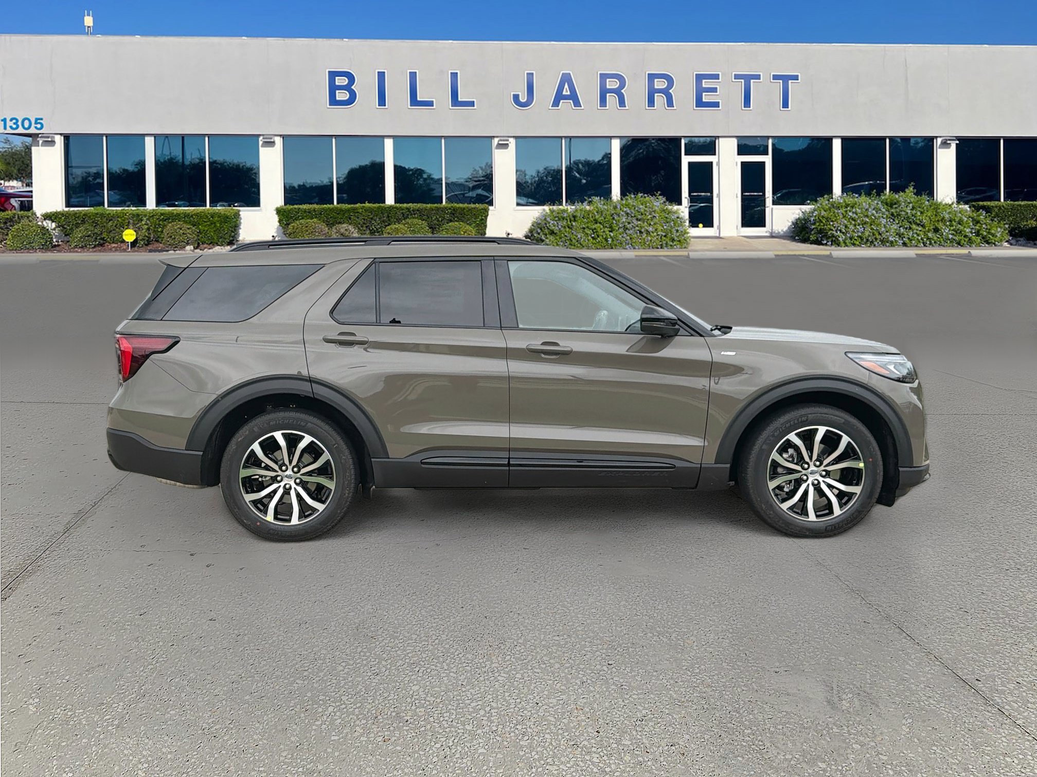 New 2027 Ford Explorer ST-Line RWD image 3