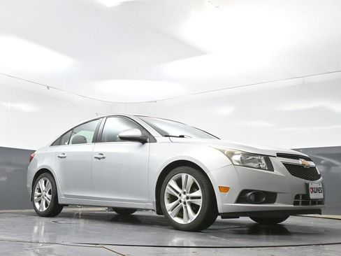 Used 2013 Chevrolet Cruze LTZ FWD image 23