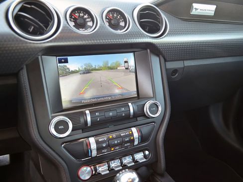 Used 2021 Ford Mustang GT RWD image 21
