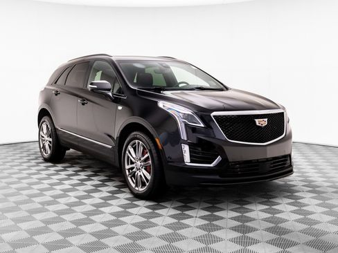 Certified 2026 Cadillac XT5 Sportv w/ LPO, Floor Liner Package AWD/4WD image 6