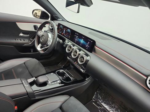 Used 2023 Mercedes-Benz CLA 250 image 19