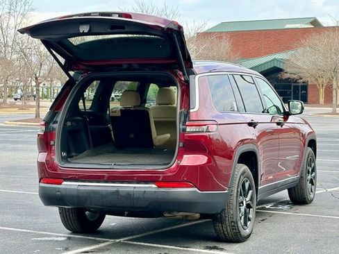 Used 2024 Jeep Grand Cherokee L Limited image 18