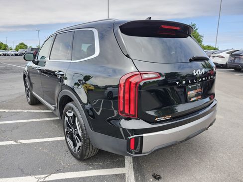Used 2025 Kia Telluride S FWD image 17