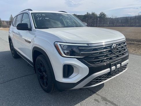 New 2026 Volkswagen Atlas Peak Edition AWD/4WD image 4