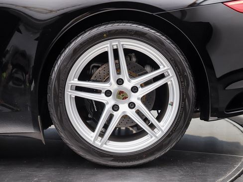 Used 2018 Porsche 911 Carrera RWD image 9