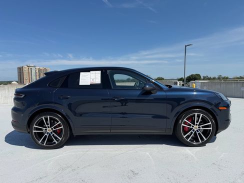 Certified 2024 Porsche Cayenne S AWD/4WD image 8