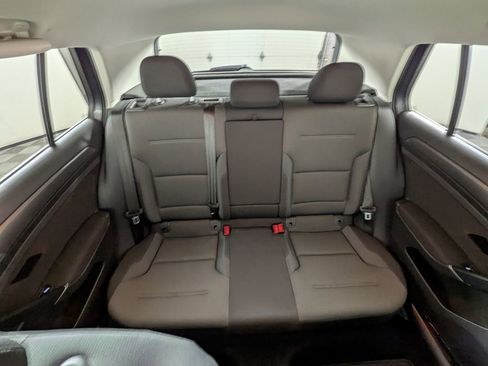 Used 2019 Volkswagen Golf S image 32