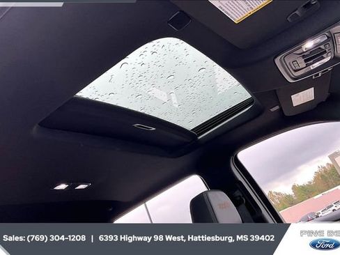 Used 2023 Chevrolet Silverado 1500 High Country image 17