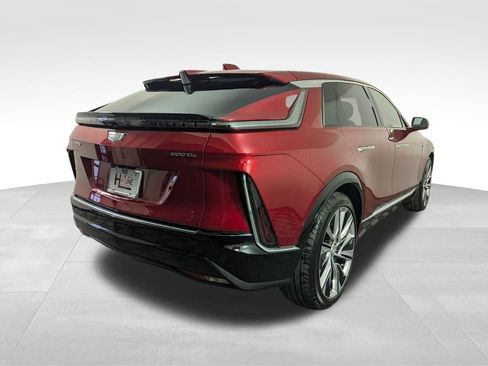 Used 2024 Cadillac Lyriq Luxury w/ LPO, Floor Liner Package image 22