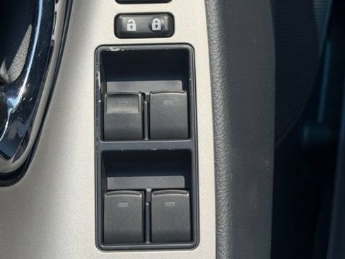 Used 2011 Toyota Camry SE FWD image 16