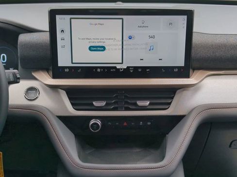New 2026 Ford Explorer Active RWD image 17