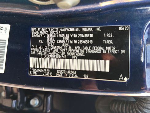 Used 2023 Toyota Highlander XLE FWD image 44