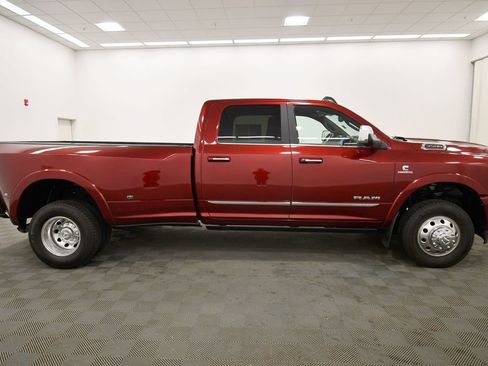 Used 2022 RAM 3500 Limited w/ Body Color Bumper Group AWD/4WD image 9