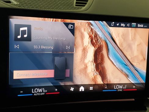 Certified 2025 BMW X2 xDrive28i w/ Premium Package image 17