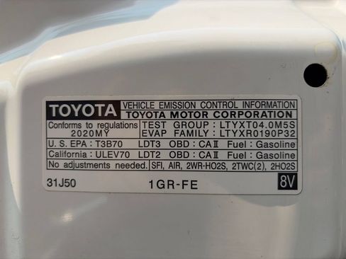 Used 2020 Toyota 4Runner Venture w/ Moonroof Package AWD/4WD image 29