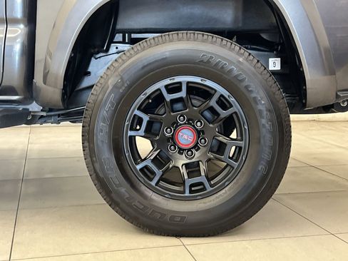 Used 2023 Toyota Tacoma SR5 AWD/4WD image 31