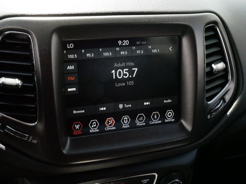 Used 2018 Jeep Compass Trailhawk AWD/4WD image 23