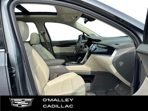 Used 2021 Cadillac XT6 Premium Luxury AWD/4WD image 14