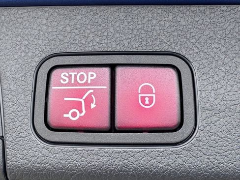 Used 2024 Mercedes-Benz GLB 250 image 15