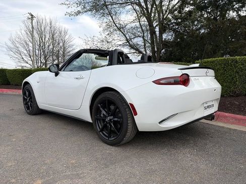 Used 2022 MAZDA MX-5 Miata Club image 11