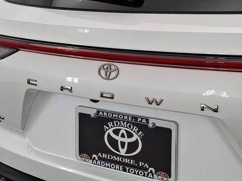 Certified 2025 Toyota Crown Signia image 24