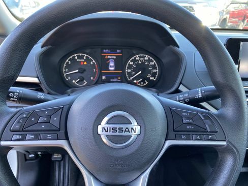 Used 2022 Nissan Altima 2.5 S FWD image 14