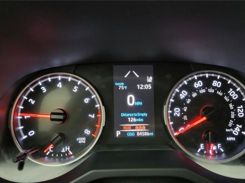 Certified 2019 Toyota RAV4 LE image 26