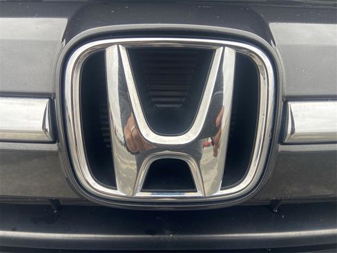 Used 2018 Honda HR-V LX image 29