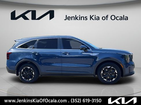 New 2026 Kia Sorento S w/ S Panoramic Sunroof Package FWD image 2
