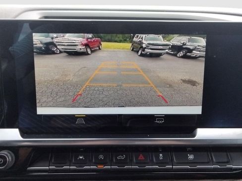 Used 2023 Chevrolet Silverado 1500 LT image 24