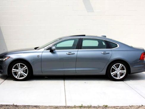 Used 2018 Volvo S90 T5 Momentum w/ Convenience Package image 34