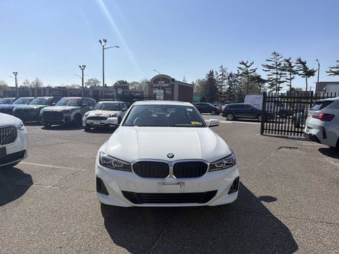 Used 2023 BMW 330i xDrive Sedan w/ Driving Assistance Package AWD/4WD image 5